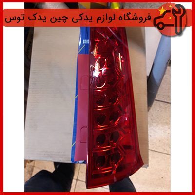 چراغ خطر عقب h30cross روی درب صندق